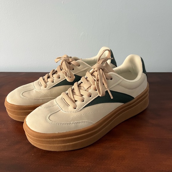 JustFab Cream and Green Chunky Platform Sneakers - Picture 2 of 6